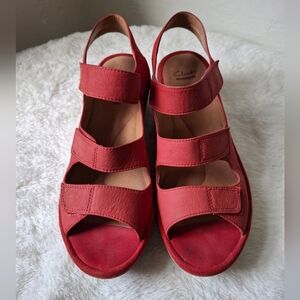 Clarks Reedly Juno Women's Red Wedge Sandals Size 9